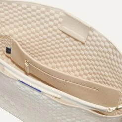 Rothy's The Bucket Bag - White Sand -Rothy's Shoes Store 039 BucketBag WhiteSand Pocket 7889