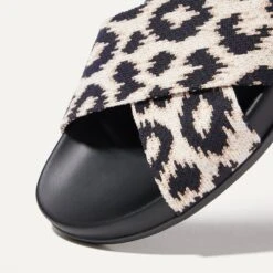 Rothy's The Weekend Slide - Sandy Cat -Rothy's Shoes Store 065 WeekendSlide SandyCat ToeDetail 636