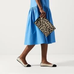 Rothy's The Wristlet - Desert Cat -Rothy's Shoes Store 093 Wristlet DesertCat I