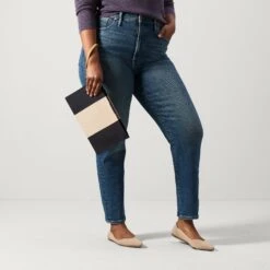 Rothy's The Wristlet - Ink And Ivory -Rothy's Shoes Store 093 Wristlet Ink Ivory G