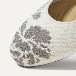 Rothy's The Square Wrap - Burnished Pearl -Rothy's Shoes Store 102 SquareWrap BurnishedPearl Toecrop 0420