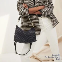 Rothy's The Daily Crossbody - Black Sand -Rothy's Shoes Store 106 DailyCrossbody BlackSand OnFigure 2425 Overlay 5a8e8a24 345d 4cb8 892b be5400cffbcb