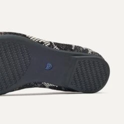 Rothy's The Point II - Black Chantilly 11 Rothy's The Point II - Black Chantilly -Rothy's Shoes Store 152 PointII BlackChantilly Sole 5075