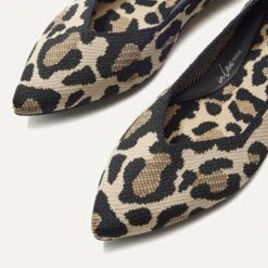 Rothy's The Point II - Desert Cat -Rothy's Shoes Store 152 ThePointII DesertCat ToeDetail V2 91023