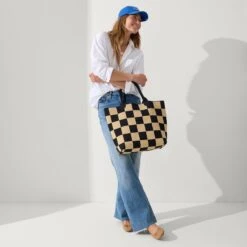 Rothy's The Lightweight Tote - Checker Classic -Rothy's Shoes Store 181 BalletFlat Wren On Figure 1513 f489feb5 7a63 489c 8970 b41506a807c6