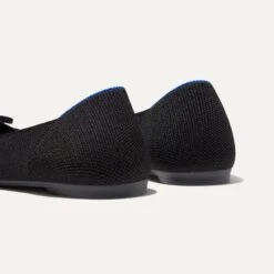 Rothy's The Ballet Flat - Black -Rothy's Shoes Store 181 TheBalletFlat Black HeelDetail5680 72c48328 1f90 46a5 a1f2 e69aa2d4c291