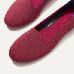 Rothy's The Lounge Loafer - Cabernet -Rothy's Shoes Store 182 LoungeLoafer Cabernet Toedetail Macro 5190