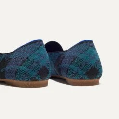 Rothy's The Lounge Loafer - Preppy Plaid -Rothy's Shoes Store 182 LoungeLoafer PreppyPlaid HeelDetail 4167