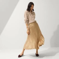 Rothy's The Knot Point II - Dark Chocolate -Rothy's Shoes Store 185 KnotPointII DarkChocolate On Figure v7179