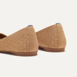 Rothy's The Max Square - Wren Crochet -Rothy's Shoes Store 210 ExtraSquareBalletFlat WrenCrochet HeelDetail 0842