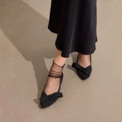 Rothy's The Bow Point II - Siren 9 Rothy's The Bow Point II - Siren -Rothy's Shoes Store 267 BowPointII Siren On Figure 1372 PDP