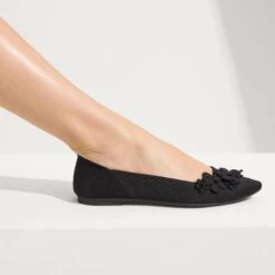 Rothy's The Petal Point II - Black -Rothy's Shoes Store 291 PetalPoint Black OnFigure 0577