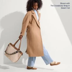 Rothy's The Lightweight Zip Tote - Vanilla Wafer -Rothy's Shoes Store LWZipTote Basketweave VanillaWafer CrossbodyStrap DesertCat